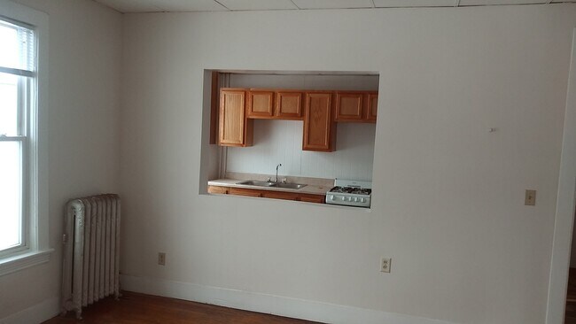 Building Photo - 448 Hawley Ave