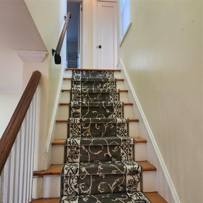 Building Photo - 71 Davis St