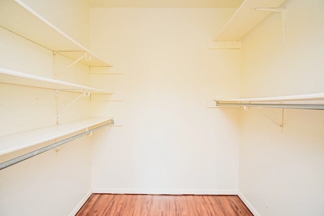 Building Photo - 100 Sunset St