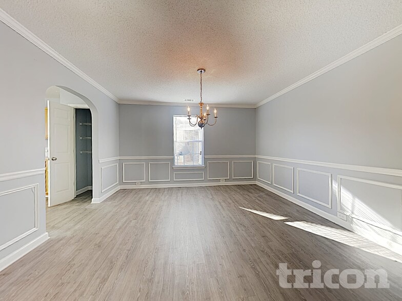 Building Photo - 2372 Creel Rd