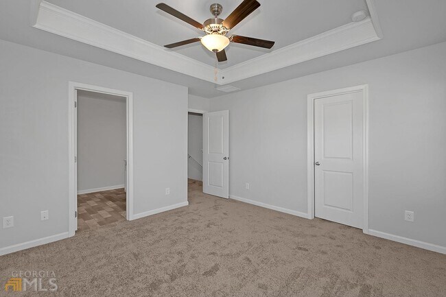 Building Photo - 5221 Pinnacle Walk Dr