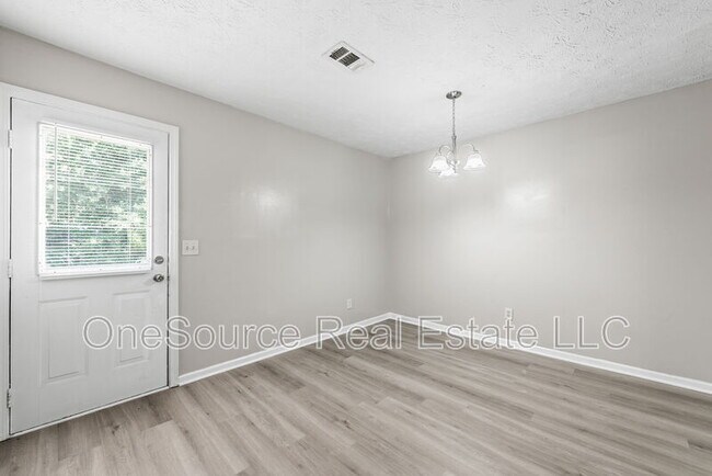 Building Photo - 3606 N Hopkins Ct