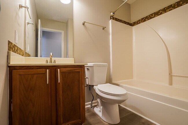Building Photo - 1205 Hartfield Ct