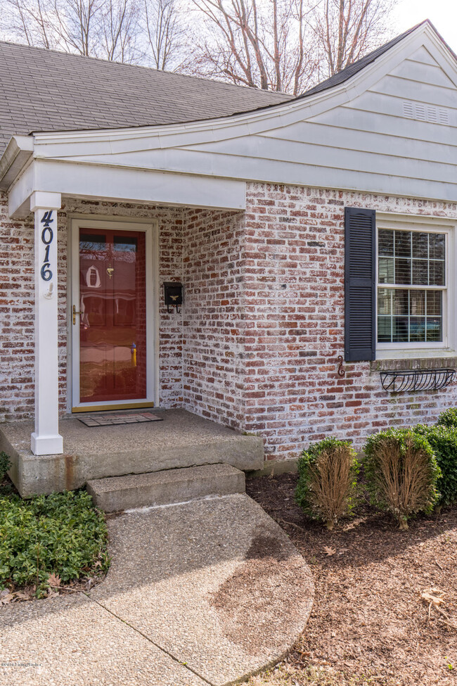 Building Photo - 4016 Hillsboro Rd