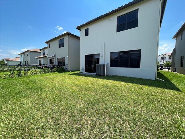 Building Photo - 5525 Agostino Way
