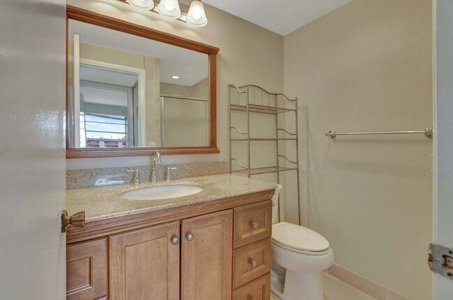 Building Photo - 187 Normandy Ln