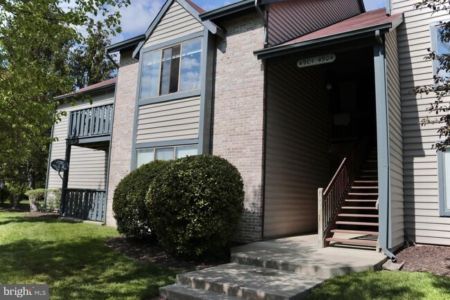 Building Photo - 4901A Dunbarton Rd