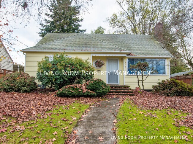 Primary Photo - 3740 SE Tibbetts St