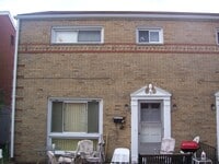 Building Photo - Two story townhouse