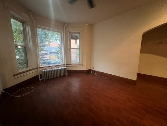 Building Photo - 3545 N Sheffield Ave