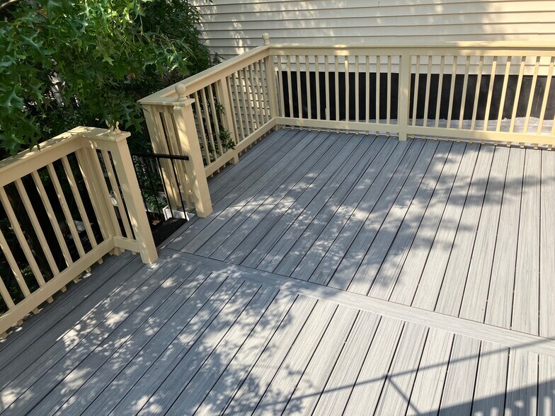 Deck (private) - 143 Sussex St