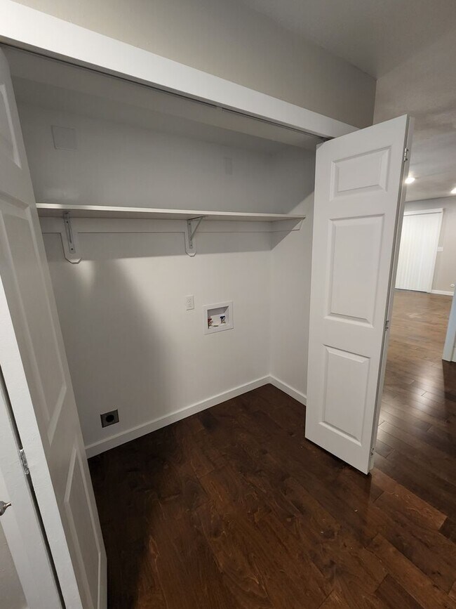 Building Photo - Stunning 2 Bedroom 2 Bathroom Home In Paye...