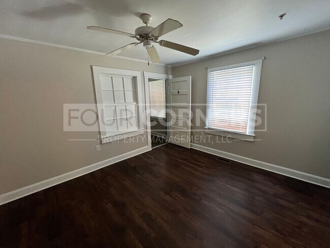 Building Photo - Charming 2 Bedroom 2 Bath in Historic Building