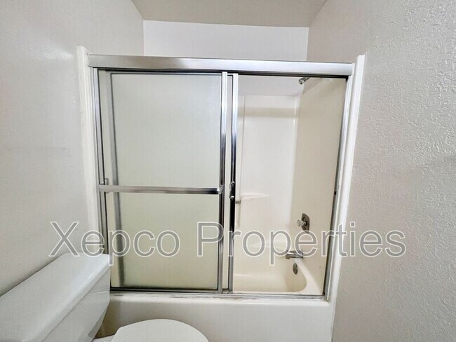 Building Photo - 751 N Los Felices Rd
