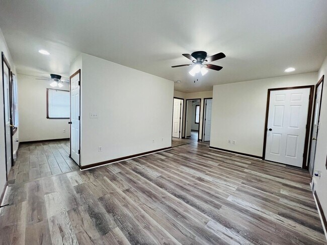 Building Photo - Updated 2-Bedroom Home with Finished Basement Space