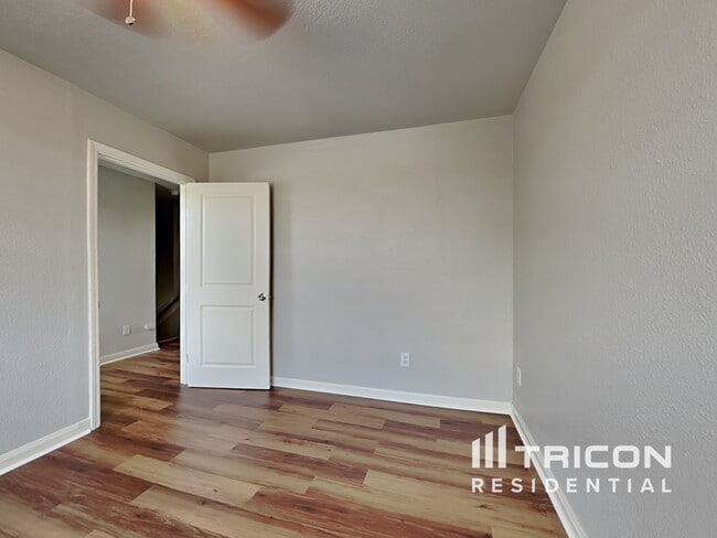 Building Photo - 4225 Elderberry St