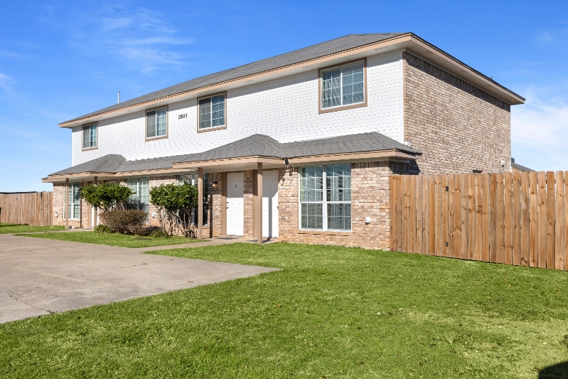 Building Photo - 2803 Vernice Loop