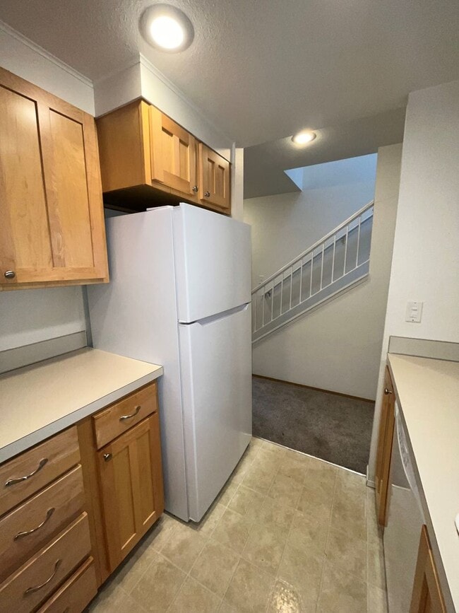 Building Photo - 447 - Townhome in Spectacular Location, 1 Car Attached Garage