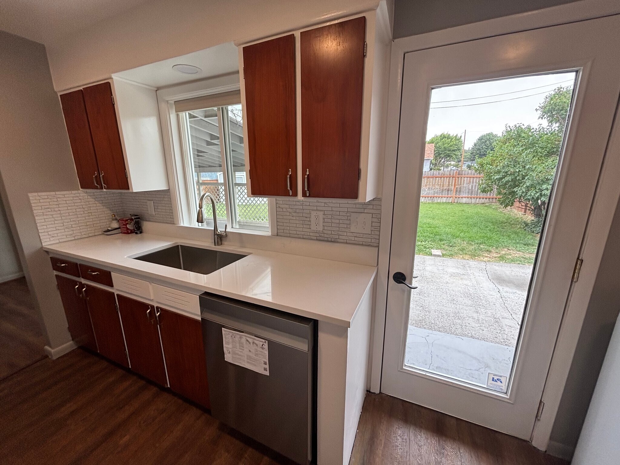 Building Photo - 1216 Quinton St
