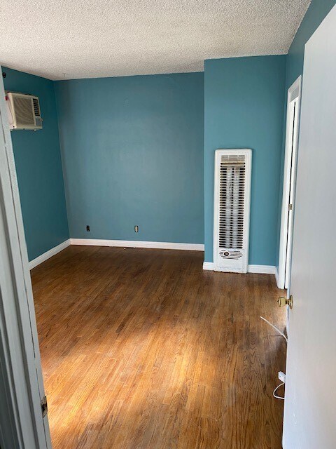 Building Photo - 3108 W Victory Blvd