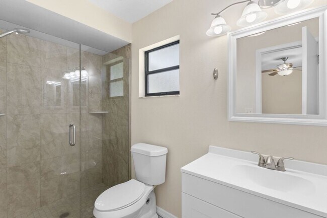 Building Photo - South Venice Annual Pool Home for Rent