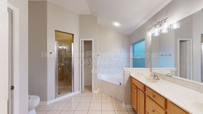 Building Photo - 2202 S Cranbrook Ave