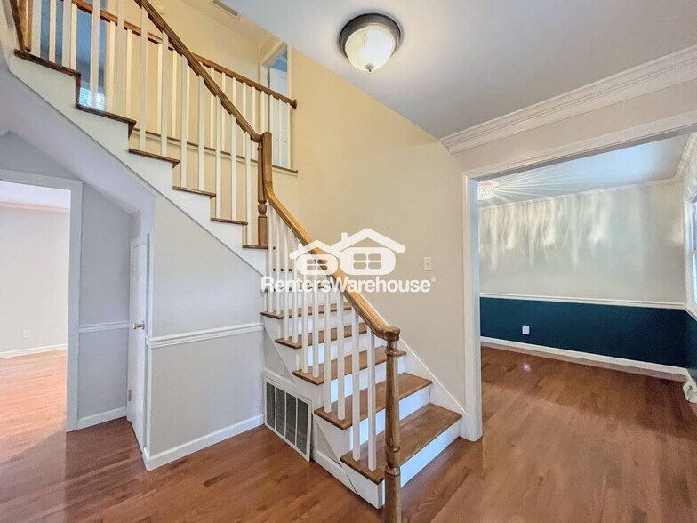 Building Photo - 509 Southfield Dr