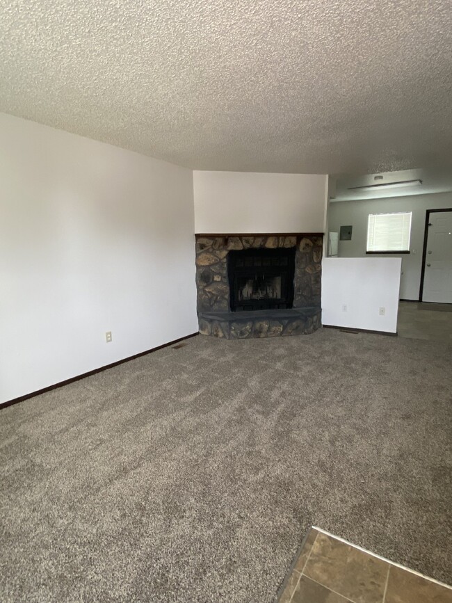 Primary Photo - 2 bedroom mineola