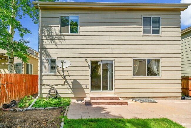 Building Photo - $3,495.00 - 5 Beds, 3.5 Baths, Single Fami...
