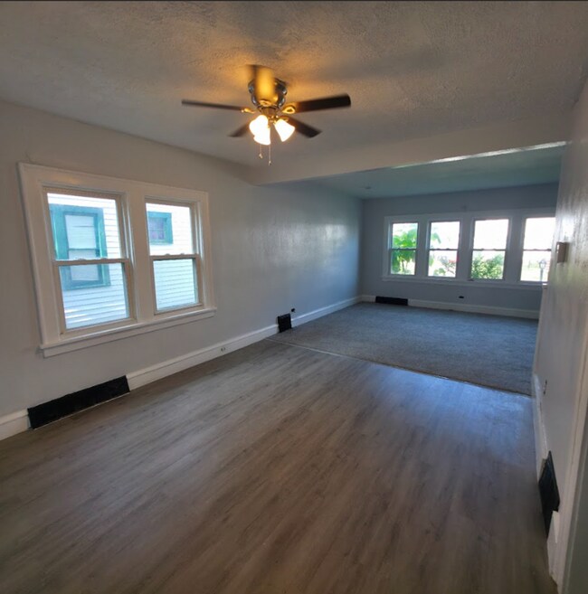 Building Photo - X 10/28|3294 East 146 St