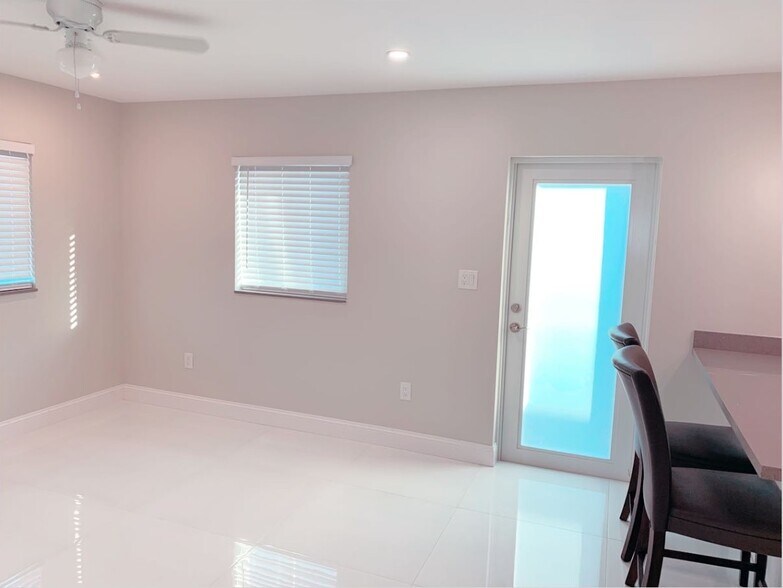 Living Room - 2852 SW 36th Ave