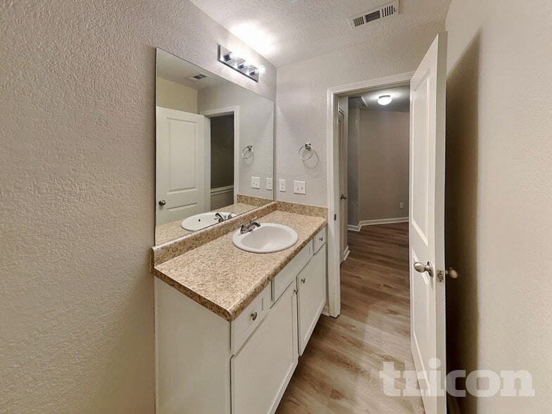 Building Photo - 10938 Wheeler Trce