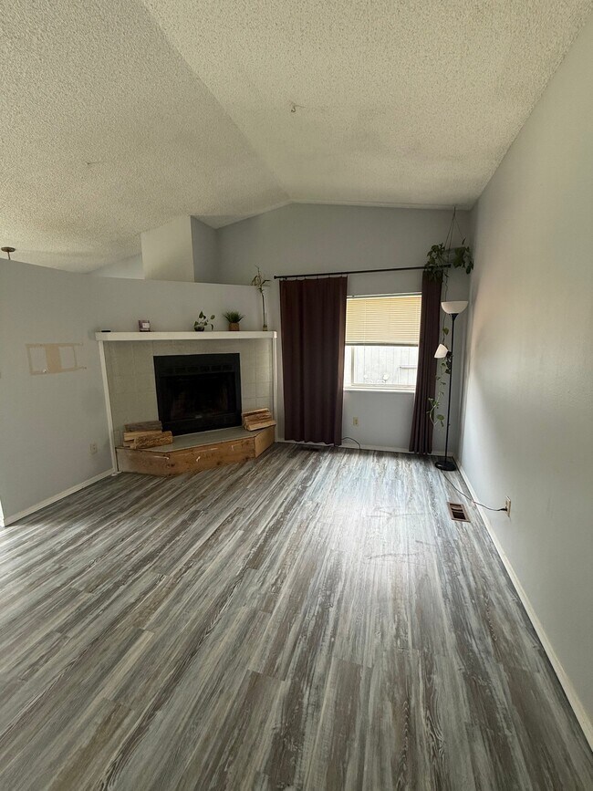 Building Photo - 5730 S Buckskin Pass Dr