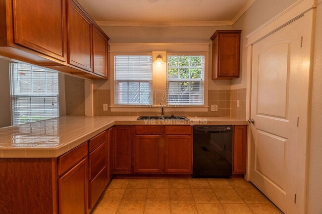 Building Photo - 1428 Picardy Dr