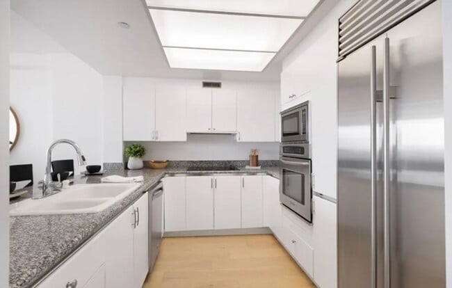 Building Photo - 2-Bedroom, 2-Bathroom Home in Prime Long B...