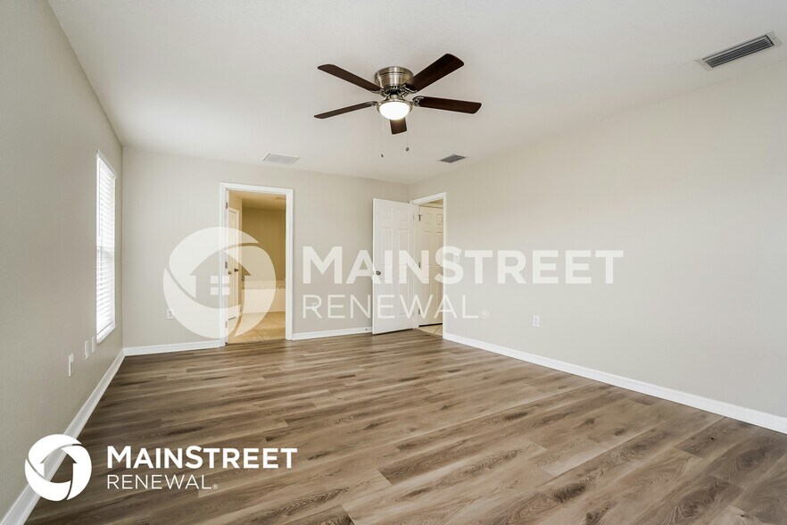 Building Photo - 2920 NE 3rd Ave