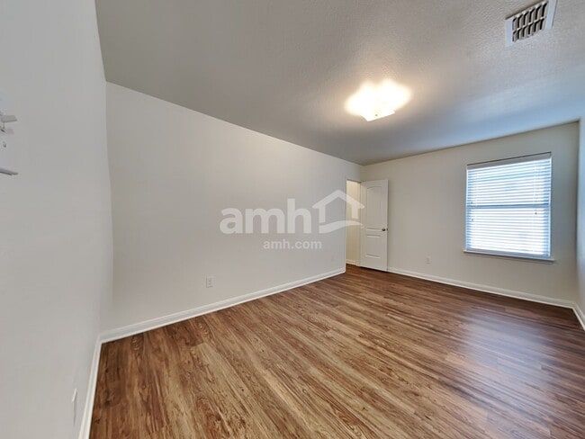 Building Photo - 9210 Bald Cypress St