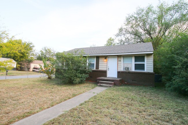 Building Photo - Section 8 Welcome! Amazing Remodeled 4 Bed...