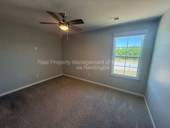 Building Photo - 5277 Ironwood Dr