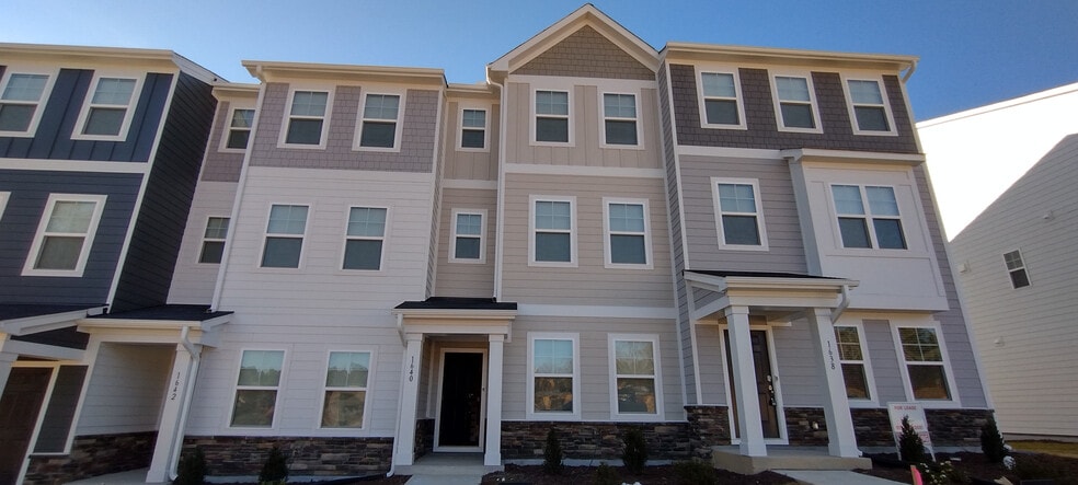 Primary Photo - Room in Townhome on Kipp Ln
