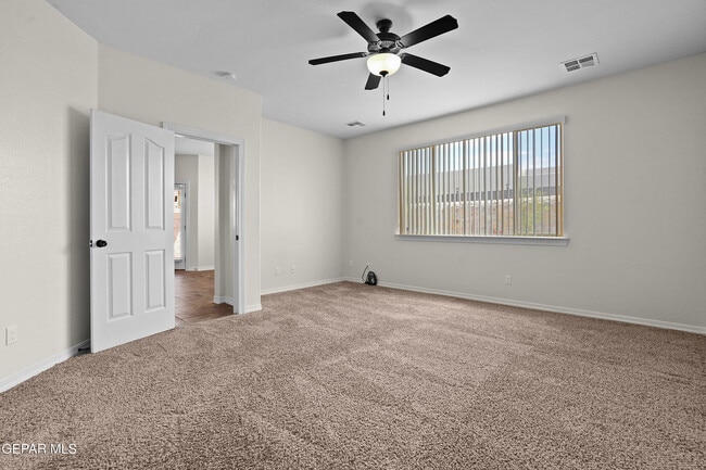Building Photo - 12776 Runway Ave