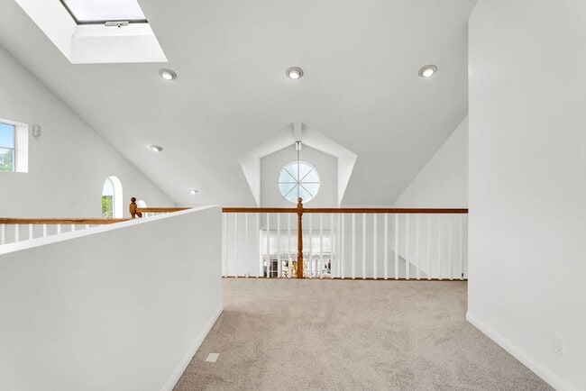 Building Photo - Great detached Home in Pacific Beach! Avai...