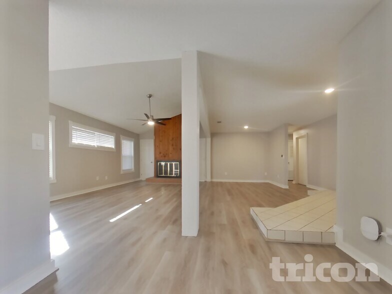 Building Photo - 316 E Citrus St