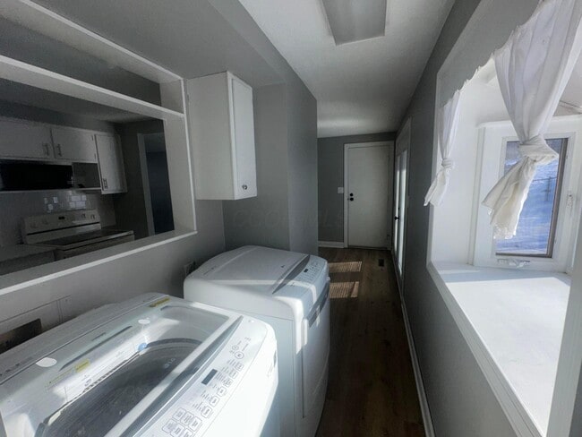 Building Photo - 3535 Paris Blvd