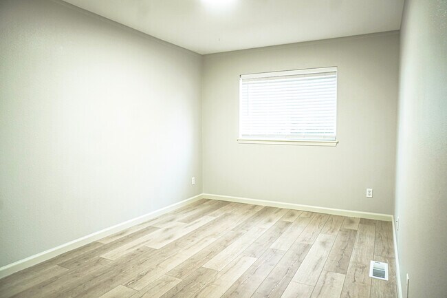 Building Photo - 18713 20th Ave SE