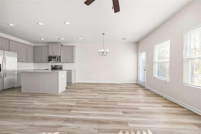 Building Photo - 1328 Riverstone Rd