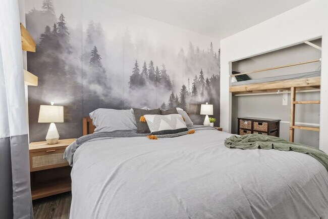 Building Photo - 304 Cliff Swallow Ave