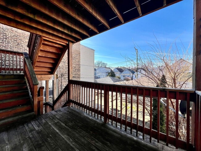 Building Photo - 4224 N Kimball Ave