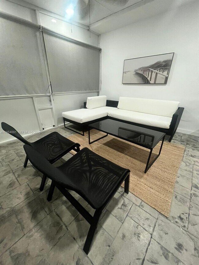 Building Photo - 1220 NW 37th Ave