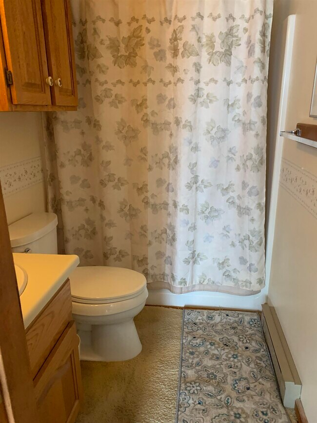 Building Photo - 383 Holbrook Bay Cmns